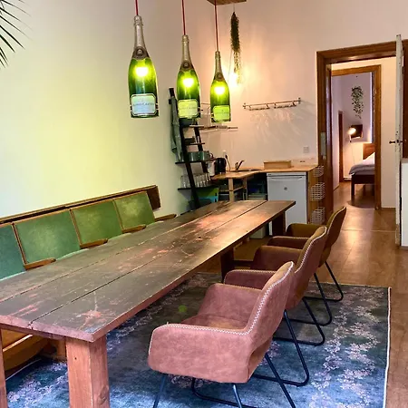 Minimal Hostel No 41-3